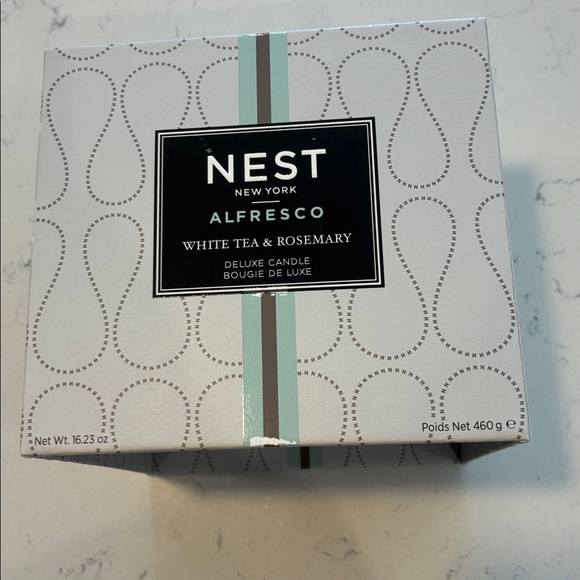 NEST CANDLE BRAND NEW WHITE TEA AND ROSEMARY SCENTED - Picture 2 of 4